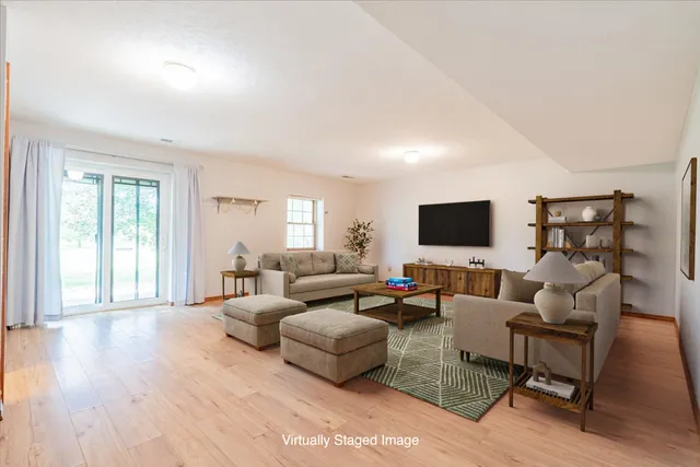 $224,900 | 46 Parkshores Drive, Bloomington, IL 61701