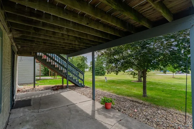 $224,900 | 46 Parkshores Drive, Bloomington, IL 61701