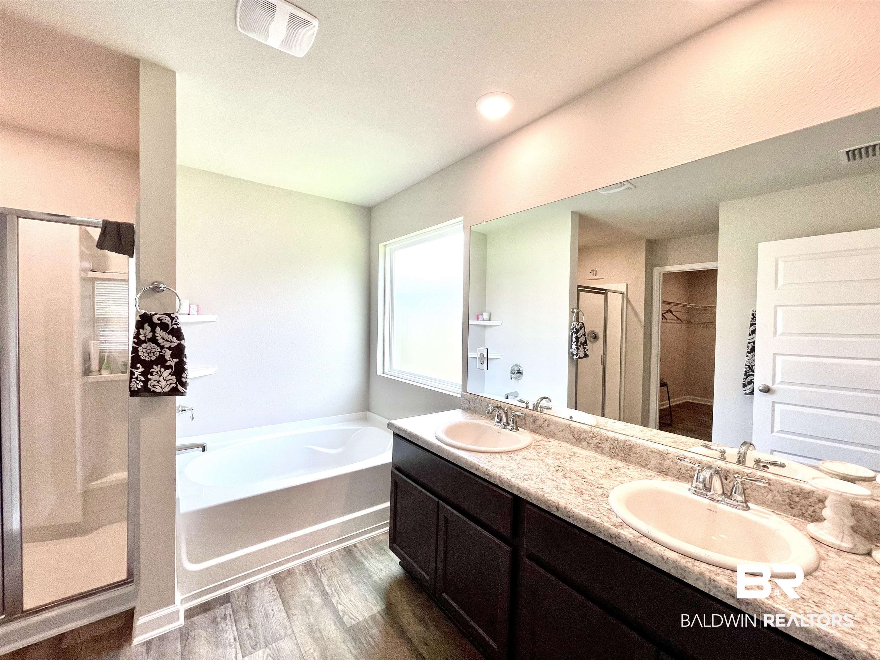 18413 Lewis Smith Drive Foley, AL 36535 - Photo 8 of 24 Primary Bath