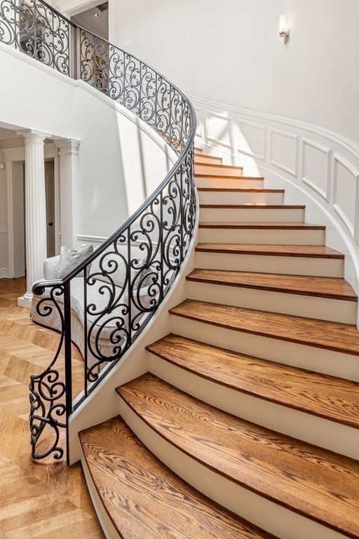 150 Beacon Street, Unit PH Boston, MA 02116 - Photo 11 of 24 a view of entryway