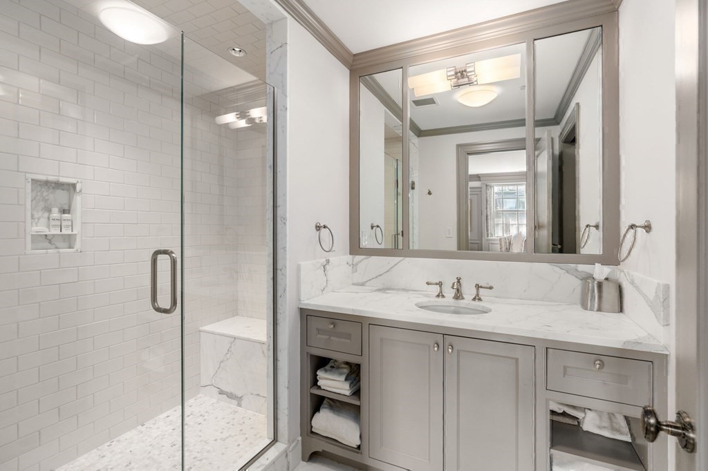 150 Beacon Street, Unit PH Boston, MA 02116 - Photo 15 of 24