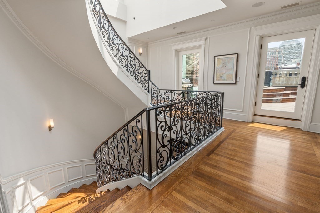 150 Beacon Street, Unit PH Boston, MA 02116 - Photo 3 of 24