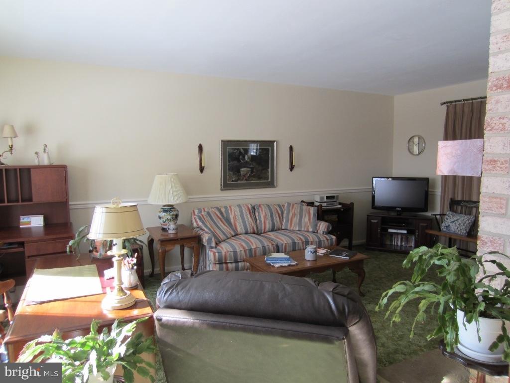 517 Delp Road Lancaster, PA 17601 - Photo 12 of 45 Gallery Image 12
