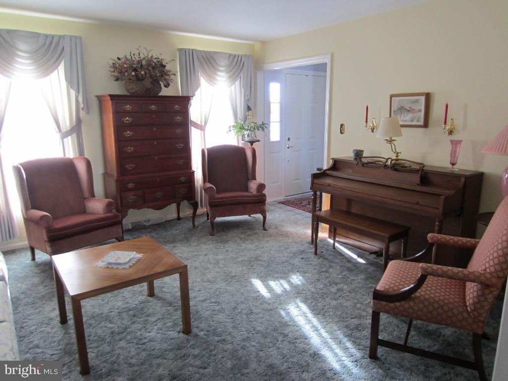 517 Delp Road Lancaster, PA 17601 - Photo 6 of 45 Gallery Image 6