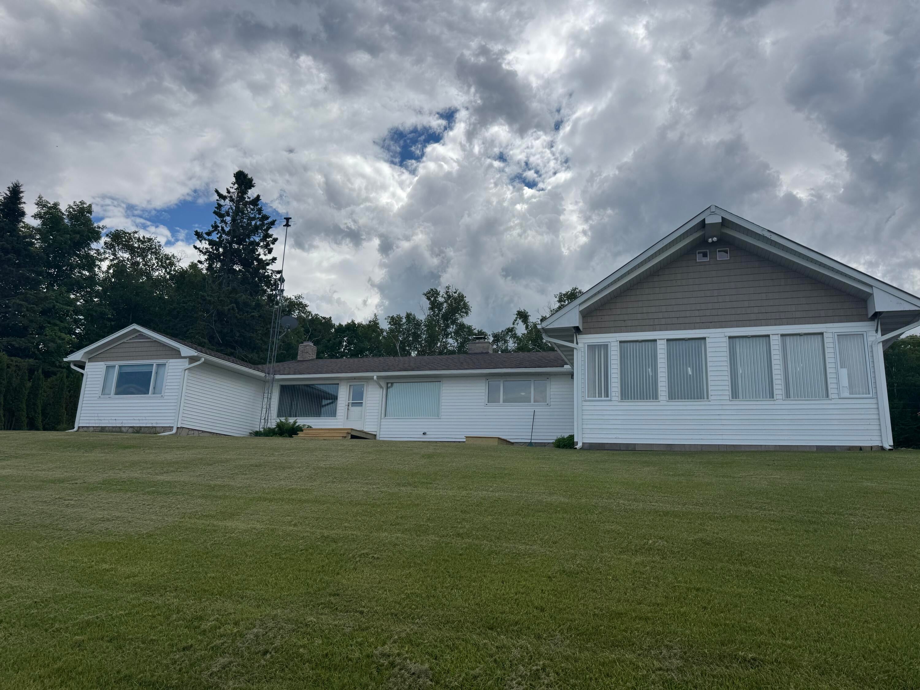 7096 Highway 23 Cheboygan, MI 49721 - Photo 8 of 35 Gallery Image 8
