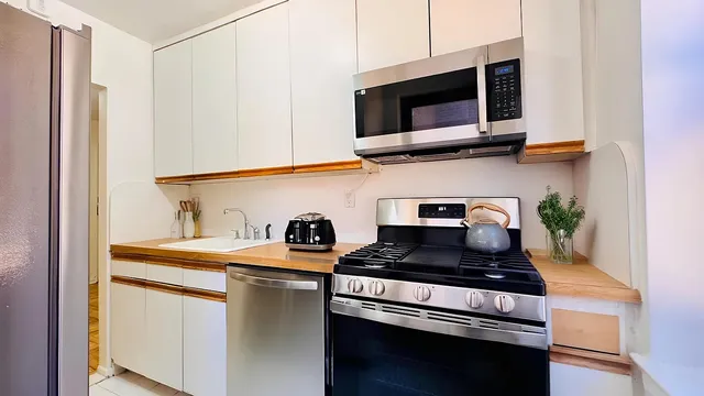 $200,000 | 32-22 91st Street, Unit 106 | Jackson Heights