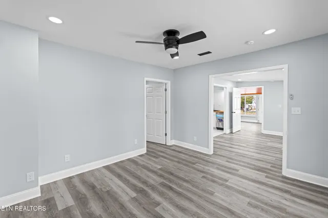 $299,000 | 125 North Chamberlain Avenue, Rockwood, TN 37854