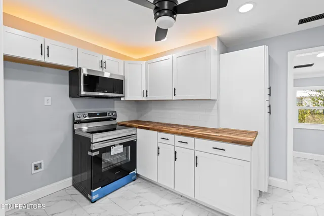 $299,000 | 125 North Chamberlain Avenue, Rockwood, TN 37854