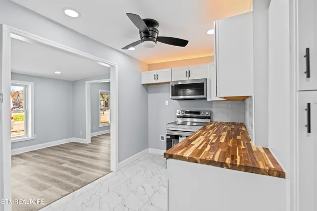 $299,000 | 125 North Chamberlain Avenue, Rockwood, TN 37854