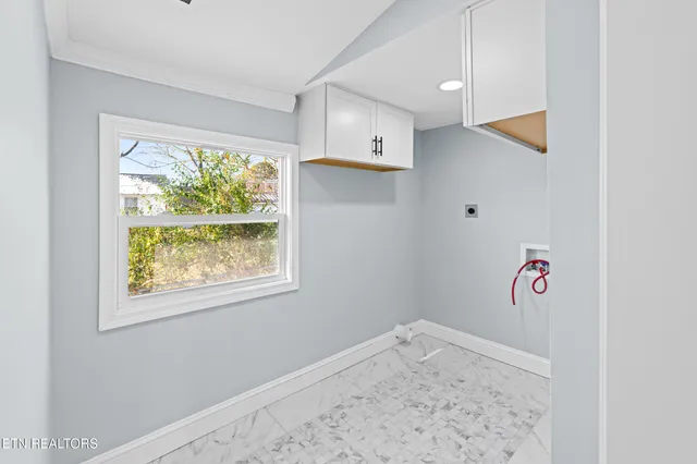 $299,000 | 125 North Chamberlain Avenue, Rockwood, TN 37854