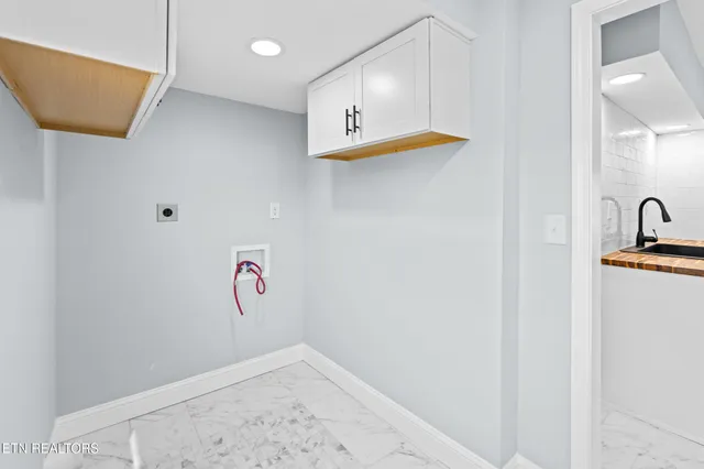 $299,000 | 125 North Chamberlain Avenue, Rockwood, TN 37854