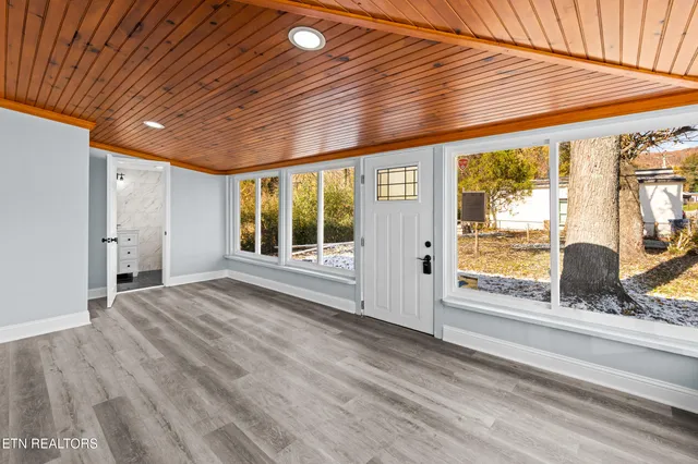 $299,000 | 125 North Chamberlain Avenue, Rockwood, TN 37854