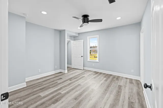 $299,000 | 125 North Chamberlain Avenue, Rockwood, TN 37854