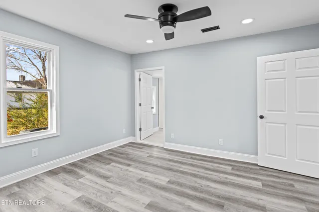 $299,000 | 125 North Chamberlain Avenue, Rockwood, TN 37854