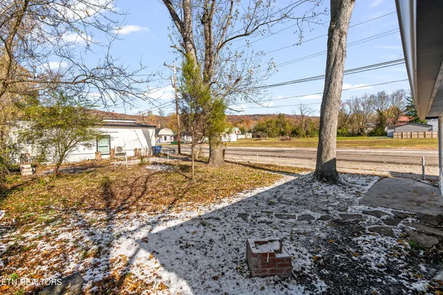 $299,000 | 125 North Chamberlain Avenue, Rockwood, TN 37854