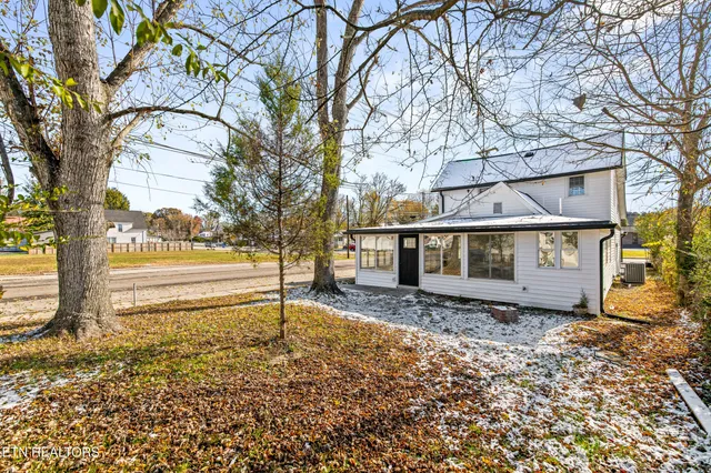 $299,000 | 125 North Chamberlain Avenue, Rockwood, TN 37854