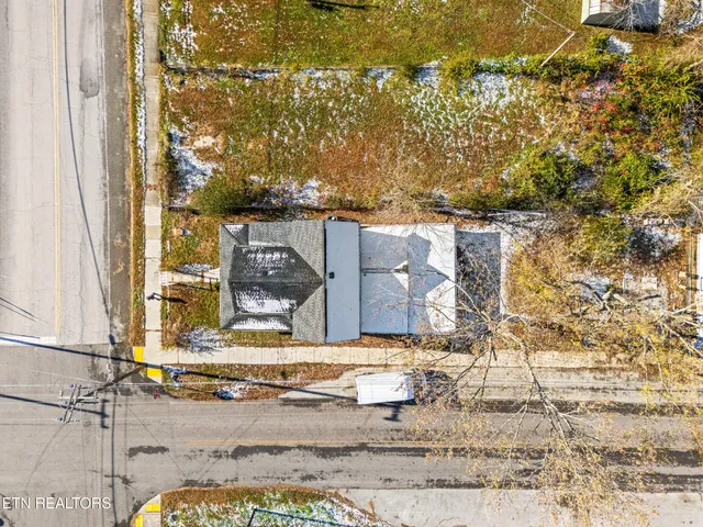 $299,000 | 125 North Chamberlain Avenue, Rockwood, TN 37854