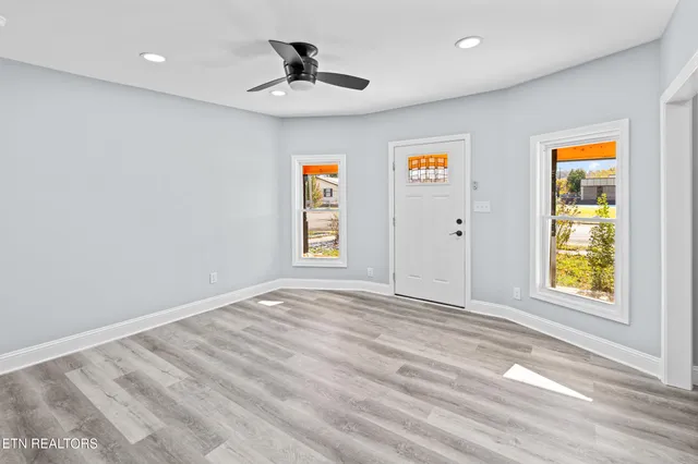 $299,000 | 125 North Chamberlain Avenue, Rockwood, TN 37854