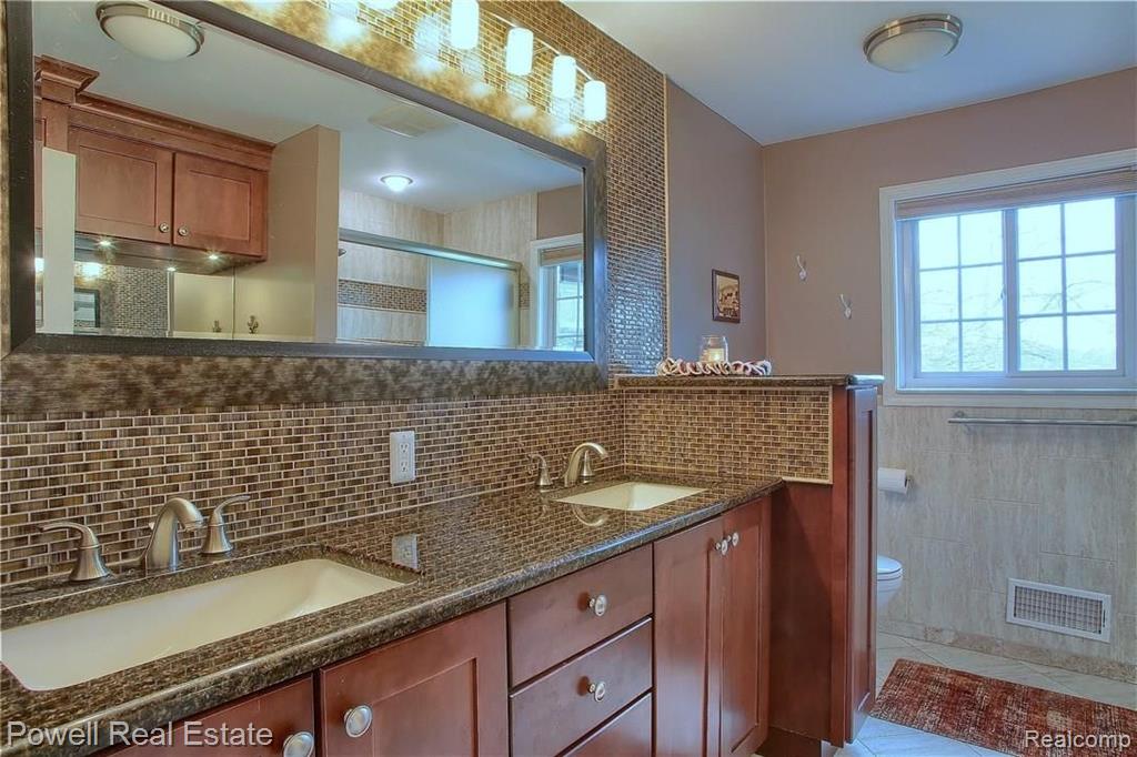 17625 26 Mile Road Ray, MI 48096 - Photo 13 of 29
