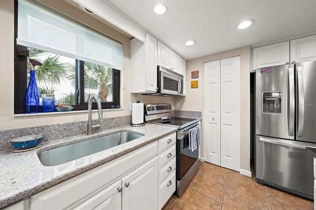 $800,000 | 1206 Gulf Boulevard, Unit A6, Indian Rocks Beach, FL 33785