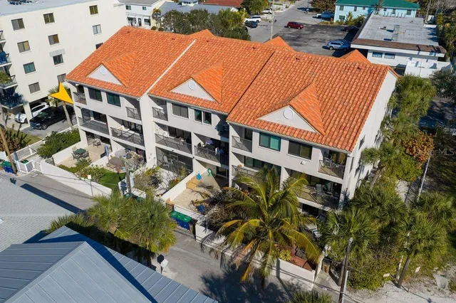 $800,000 | 1206 Gulf Boulevard, Unit A6, Indian Rocks Beach, FL 33785