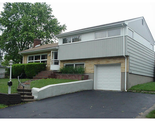 20 Arnold Road Stoneham, MA 02180 - Photo 1 of 1 Gallery Image 1