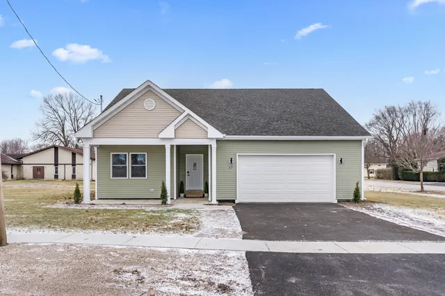 $445,000 | 17 West Dearborn Street, Plano, IL 60545