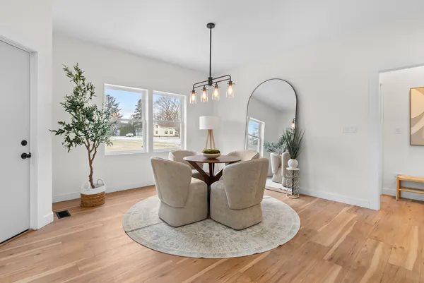 $445,000 | 17 West Dearborn Street, Plano, IL 60545