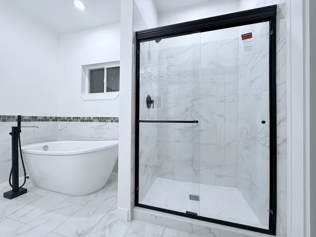 $470,000 | 17 West Dearborn Street, Plano, IL 60545