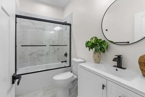 $445,000 | 17 West Dearborn Street, Plano, IL 60545