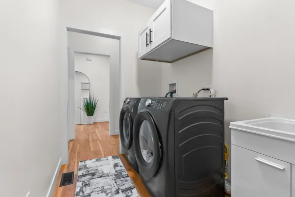 $445,000 | 17 West Dearborn Street, Plano, IL 60545