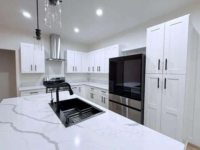 $470,000 | 17 West Dearborn Street, Plano, IL 60545