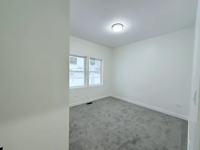 $470,000 | 17 West Dearborn Street, Plano, IL 60545