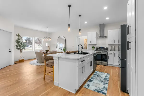 $445,000 | 17 West Dearborn Street, Plano, IL 60545