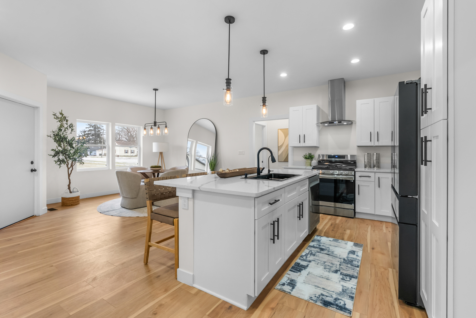 17 West Dearborn Street Plano, IL 60545 - Photo 8 of 35