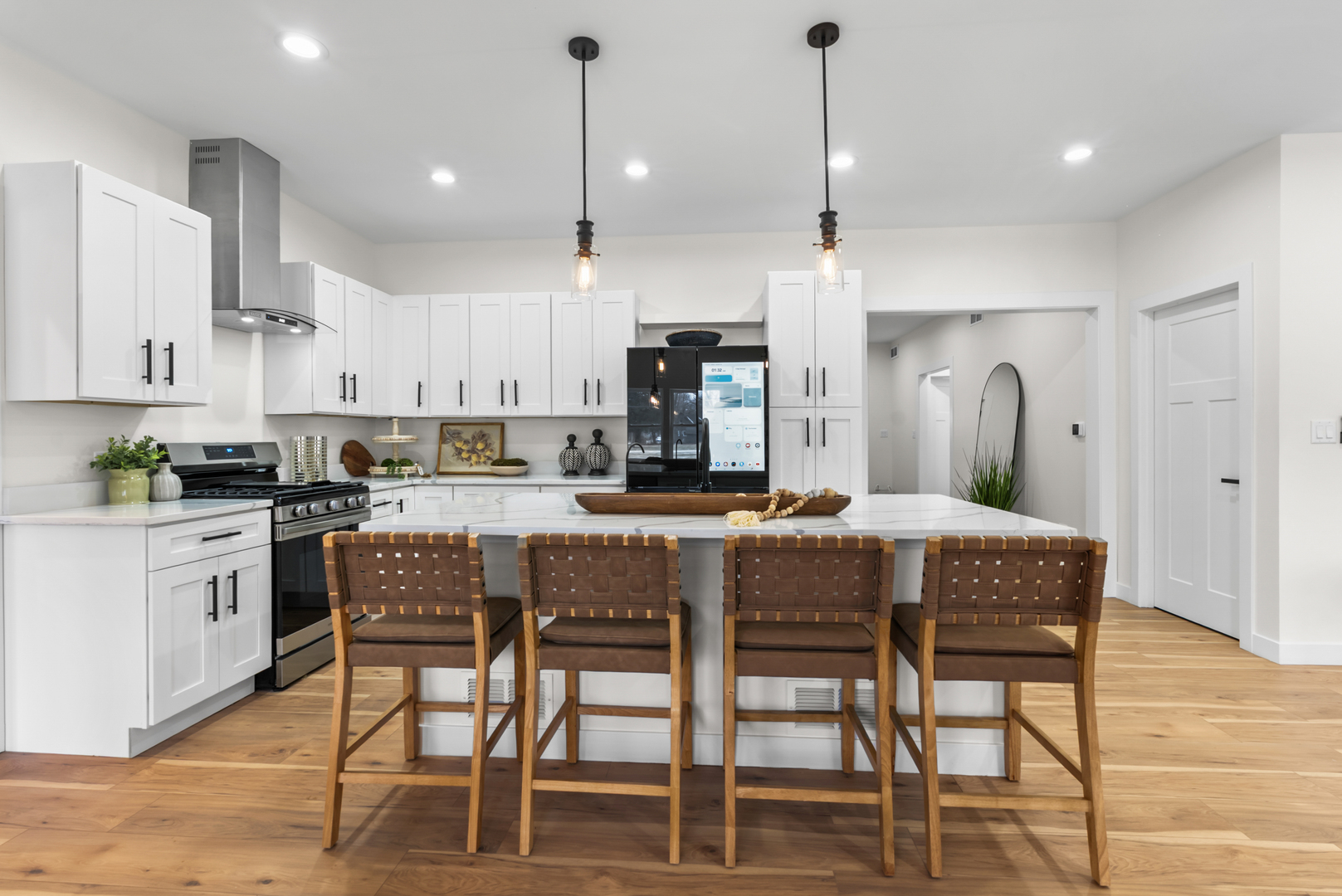 17 West Dearborn Street Plano, IL 60545 - Photo 9 of 35