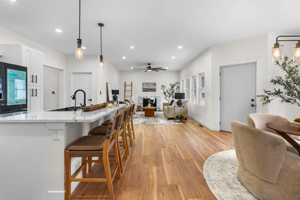 $445,000 | 17 West Dearborn Street, Plano, IL 60545