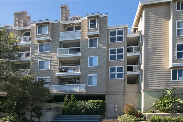 $3,400 | 20331 Bluffside Circle, Unit 303, Huntington Beach, CA 92646