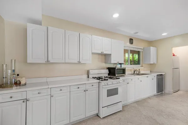 $10,000 | 3 Ocean Lane, Palm Beach, FL 33480