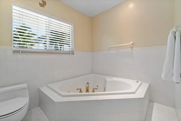 $10,000 | 3 Ocean Lane, Palm Beach, FL 33480