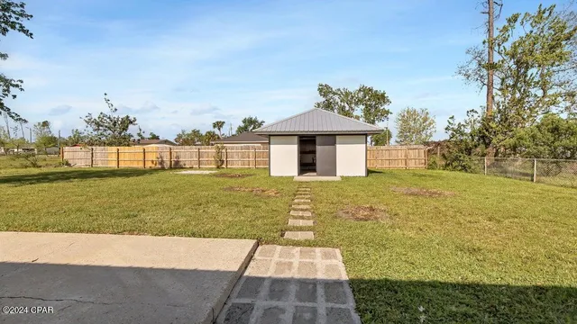 $250,000 | 118 Carolina Avenue, Lynn Haven, FL 32444