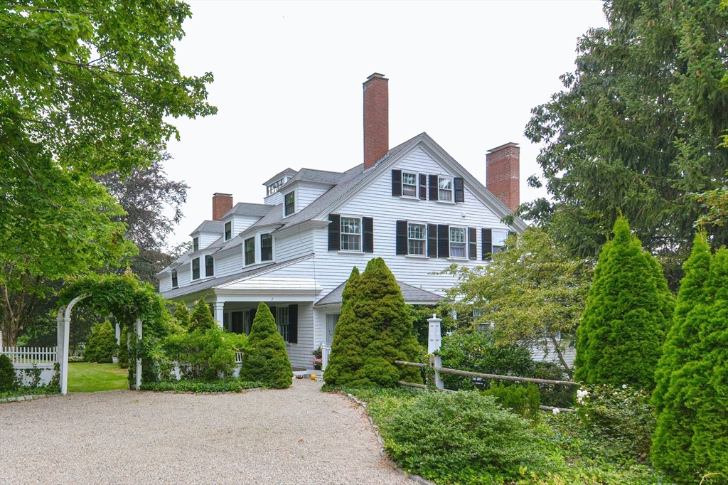 a house that has a lot of plants in it