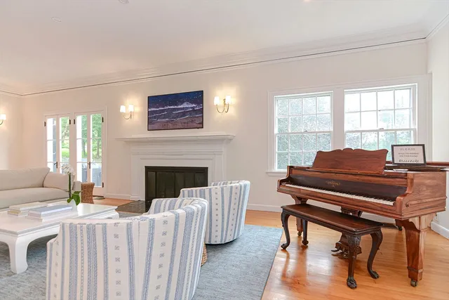 $8,400 | 135 Bridge Street, Manchester, MA 01944