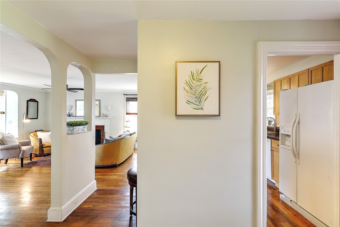2 Milton Road Barrington, RI 02806 - Photo 3 of 46