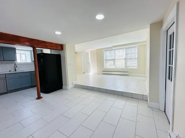 $2,100 | 31 Brainerd Road, Branford, CT 06405