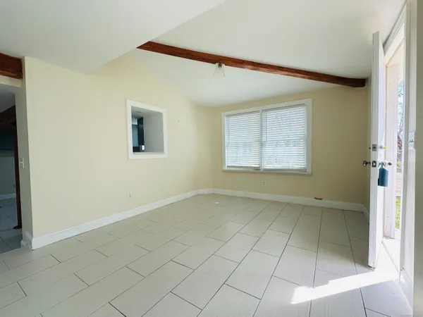 $2,100 | 31 Brainerd Road, Branford, CT 06405