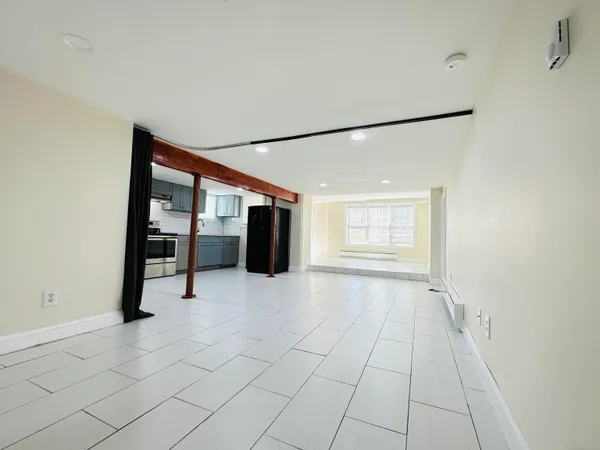 $2,100 | 31 Brainerd Road, Branford, CT 06405