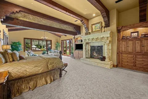 a view of a house with a small yard