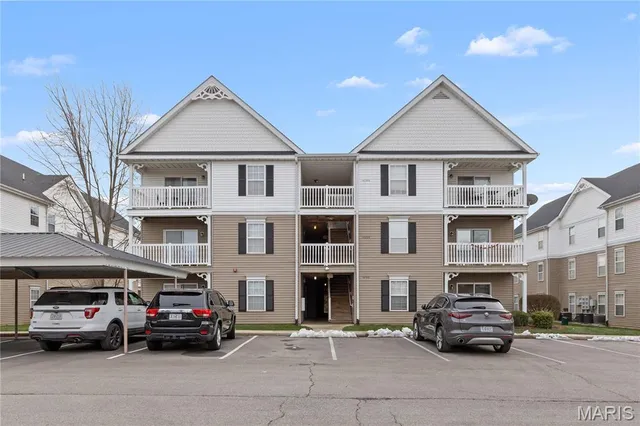 $1,450 | 10201 Spring Creek Lane, Unit 2B, O'Fallon, MO 63368