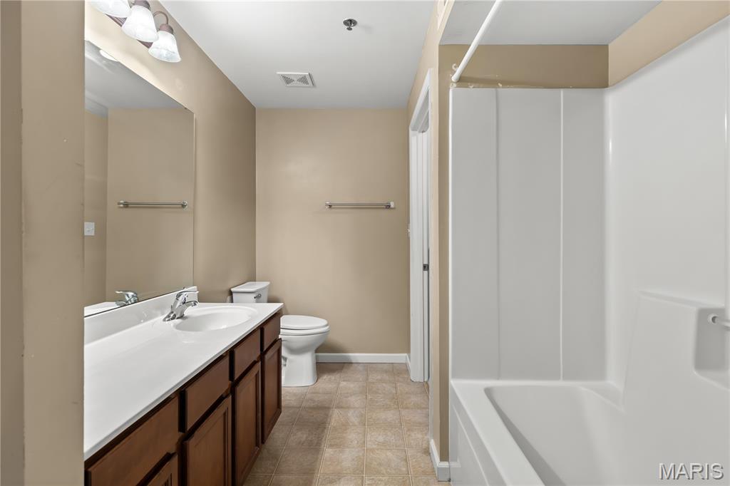 10201 Spring Creek Lane, Unit 2B O'Fallon, MO 63368 - Photo 23 of 30